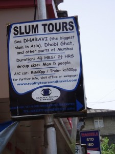 Slum Tourism nelle metropoli indiane (foto di Greg Younger, Flickr CC) 