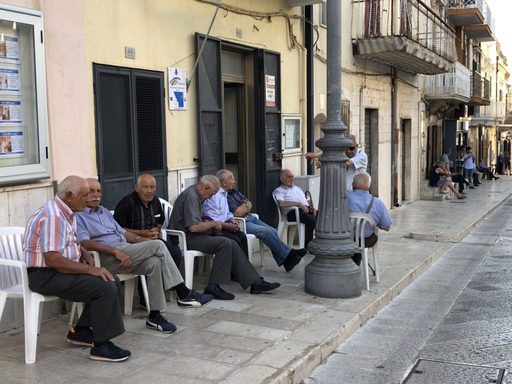 Circolo pensionati a Santeramo. Foto: Archivio Associazione culturale GoTellGo. CC BY NC ND