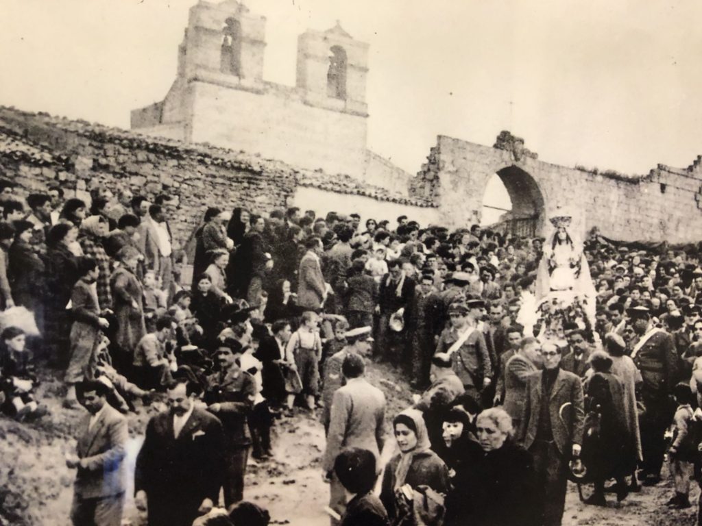 La processione della Madonna di Picciano in una foto storica. Foto: Archivio Santuario di Picciano. 