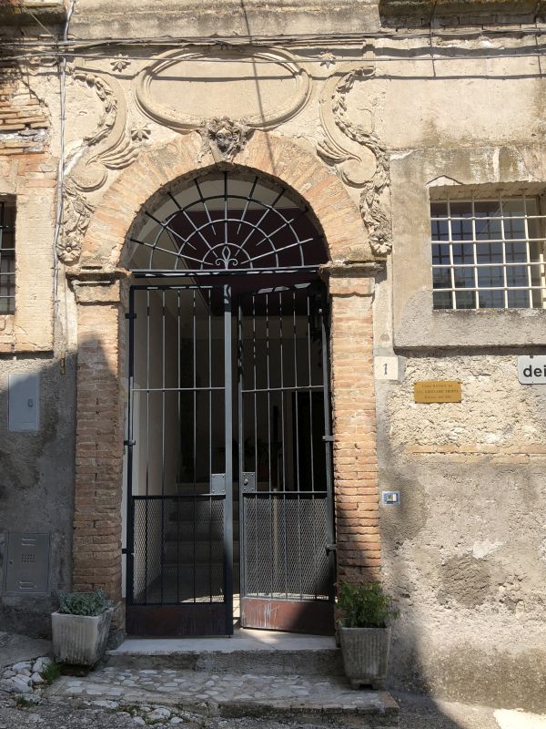 Rocchette, casa natale di Girolamo Troppa [Foto: GoTellGo, CC BY NC ND]