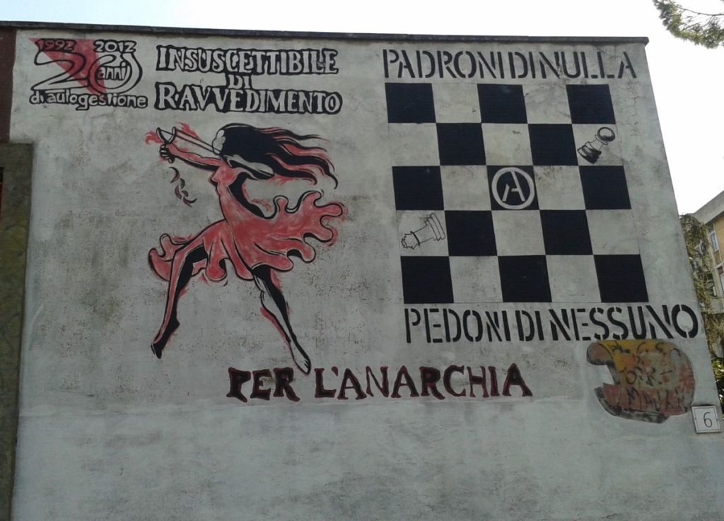 Murales anarchici a Torre Maura. Foto: Giuseppina Granito [CC BY NC SA]