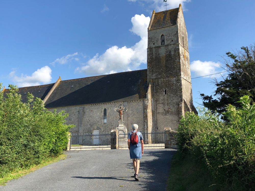 Chiesa di Audouville-la-Hubert [Foto: Associazione culturale GoTellGo, CC BY NC ND]