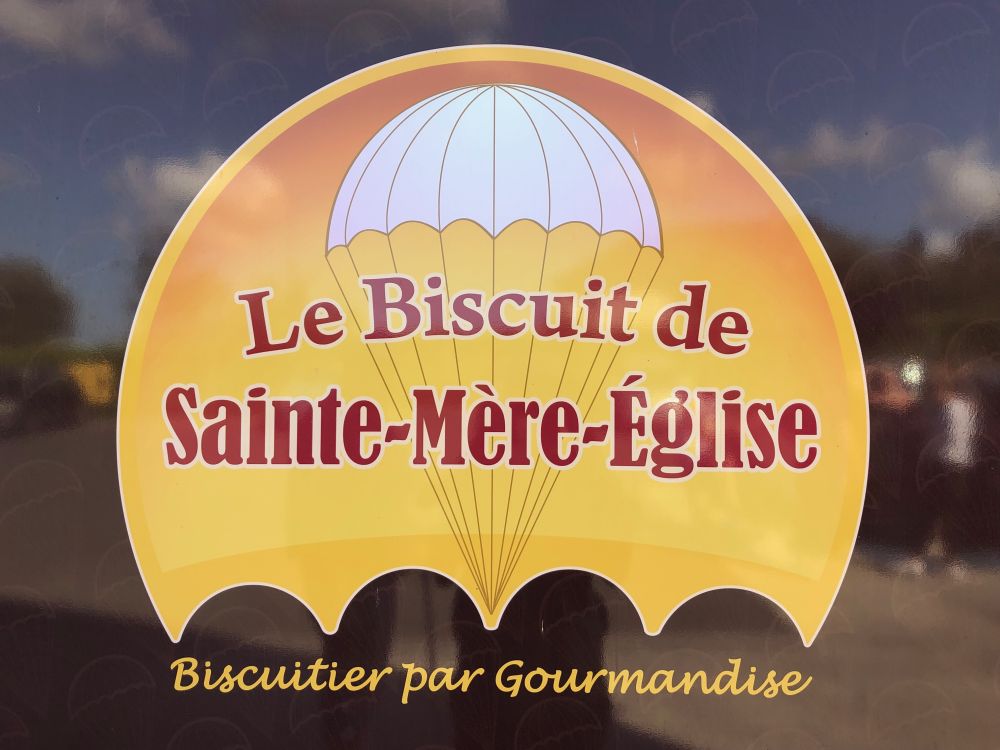 La biscotteria di Sainte-Mère-Eglise [Foto: Associazione culturale GoTellGo, CC BY NC ND]