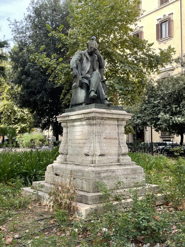 Giardino di piazza Cairoli, monumento in onore di Federico Seismit Doda [Foto: Associazione culturale GoTellGo / Maria Teresa Natale, CC BY NC SA]
