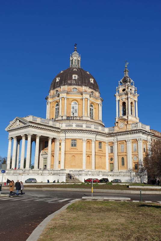 Torino. La Basilica di Superga, dedicata alla Natività di Maria Vergine, sulla collina sovrastante la città. Foto di Sara Moretto [CC BY NC SA]