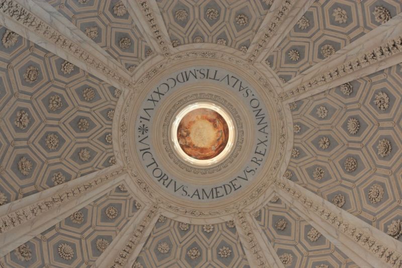Torino. Veduta interna della sontuosa cupola a doppia volta della Basilica Superga. Foto di Stefano Borghini [CC BY NC SA]