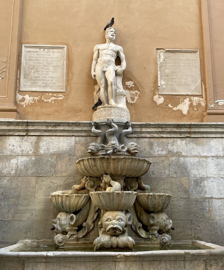 Trapani. Fontana di Saturno [Foto: Maria Teresa Natale, CC BY NC SA]