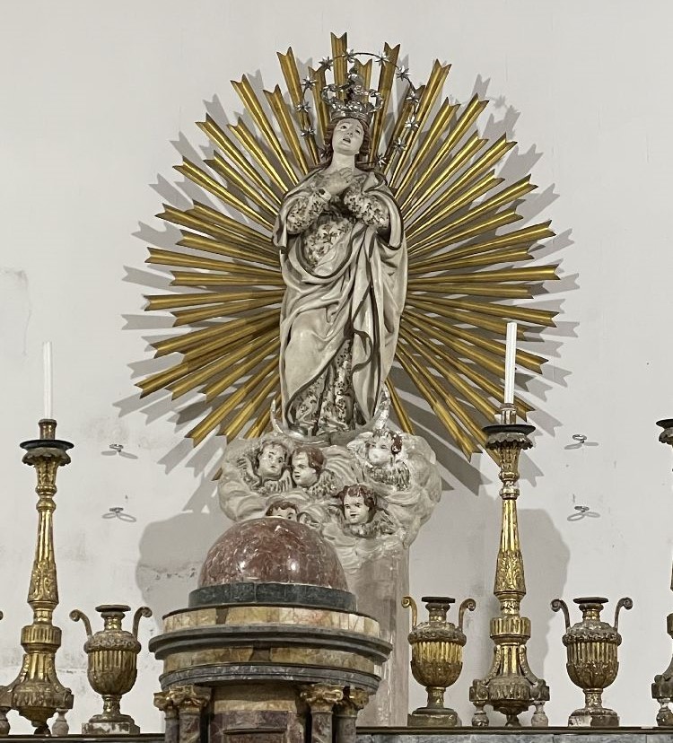 Trapani. Chiesa di Santa Maria del Gesù, Vergine su nuvola di putti [Foto: Maria Teresa Natale, CC BY NC SA]