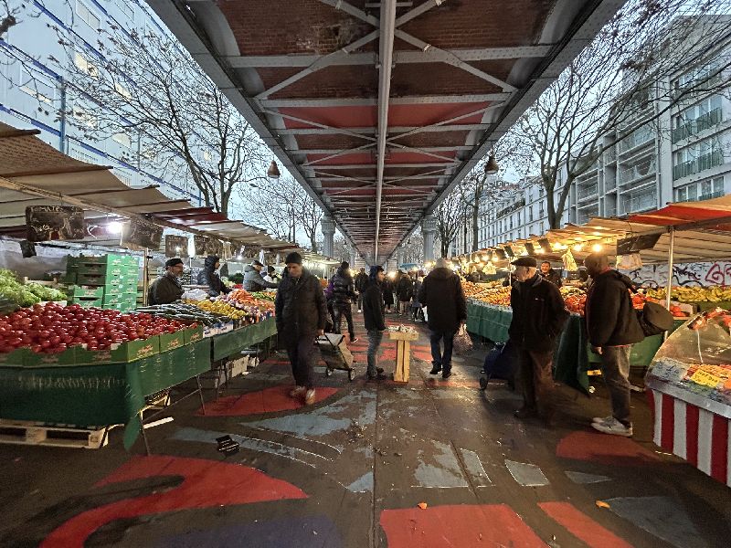 Boulevard de la Chapelle, Mercato Barbès [Foto: Maria Teresa Natale, CC BY NC SA]